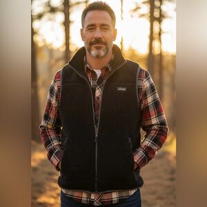 LL Bean Mountain High Sherpa Fleece Vest Med Tall Black Mens Zip Front Outdoors